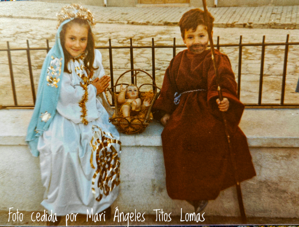 Escenas del Nacimiento, después de la representación en las escuelas (finales de los 70 o principios de los 80 del siglo XX)