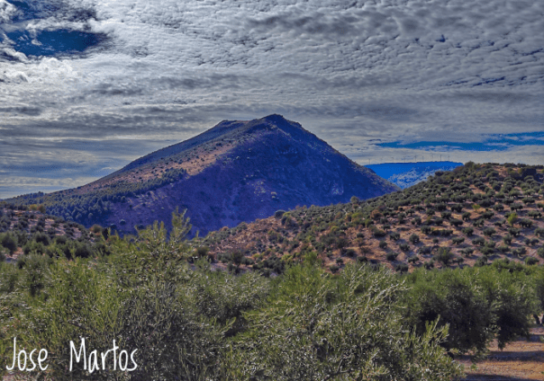 Vista del Cerro de Santa Merced desde Noalejo (Jaén)