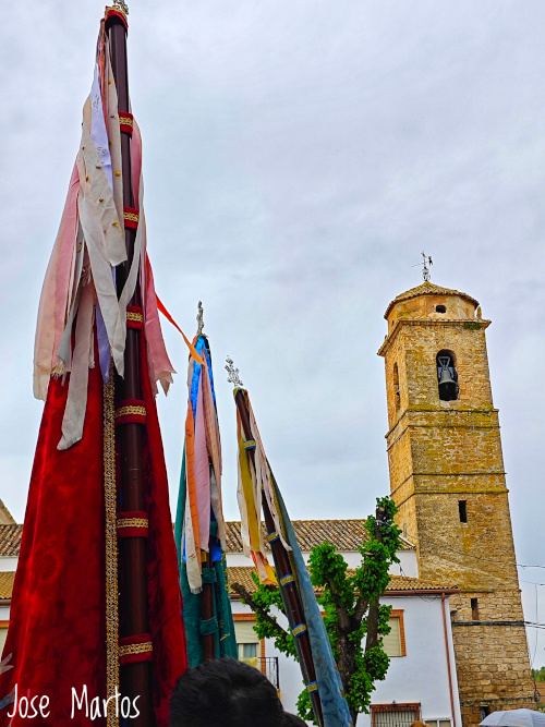 Banderas de la Cofradía de la Virgen de la Cabeza de Noalejo
